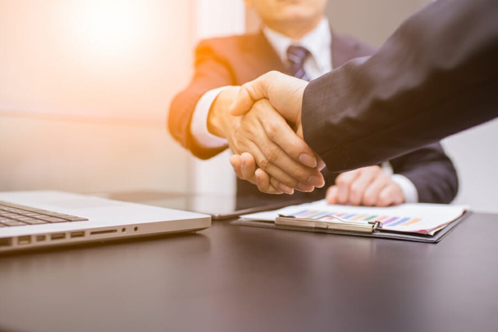 Handshake Deals vs. Legal Agreements What Actually Holds Up
